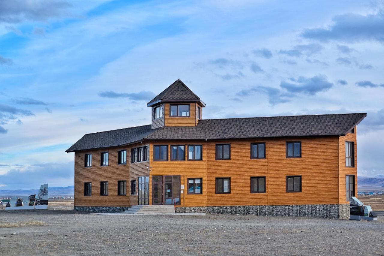 Vizit-tsentr Sailugemskiy Hotel Kosh-Agach Buitenkant foto