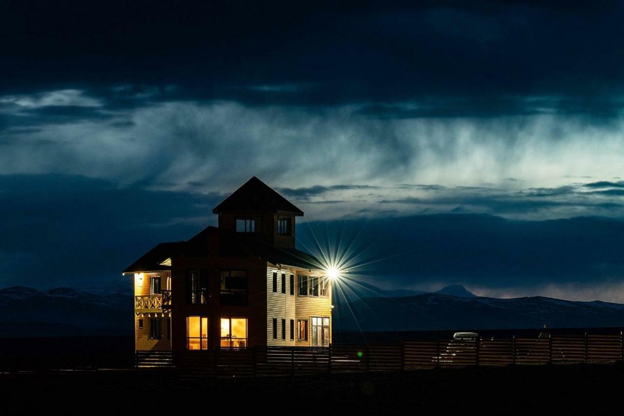 Vizit-tsentr Sailugemskiy Hotel Kosh-Agach Buitenkant foto